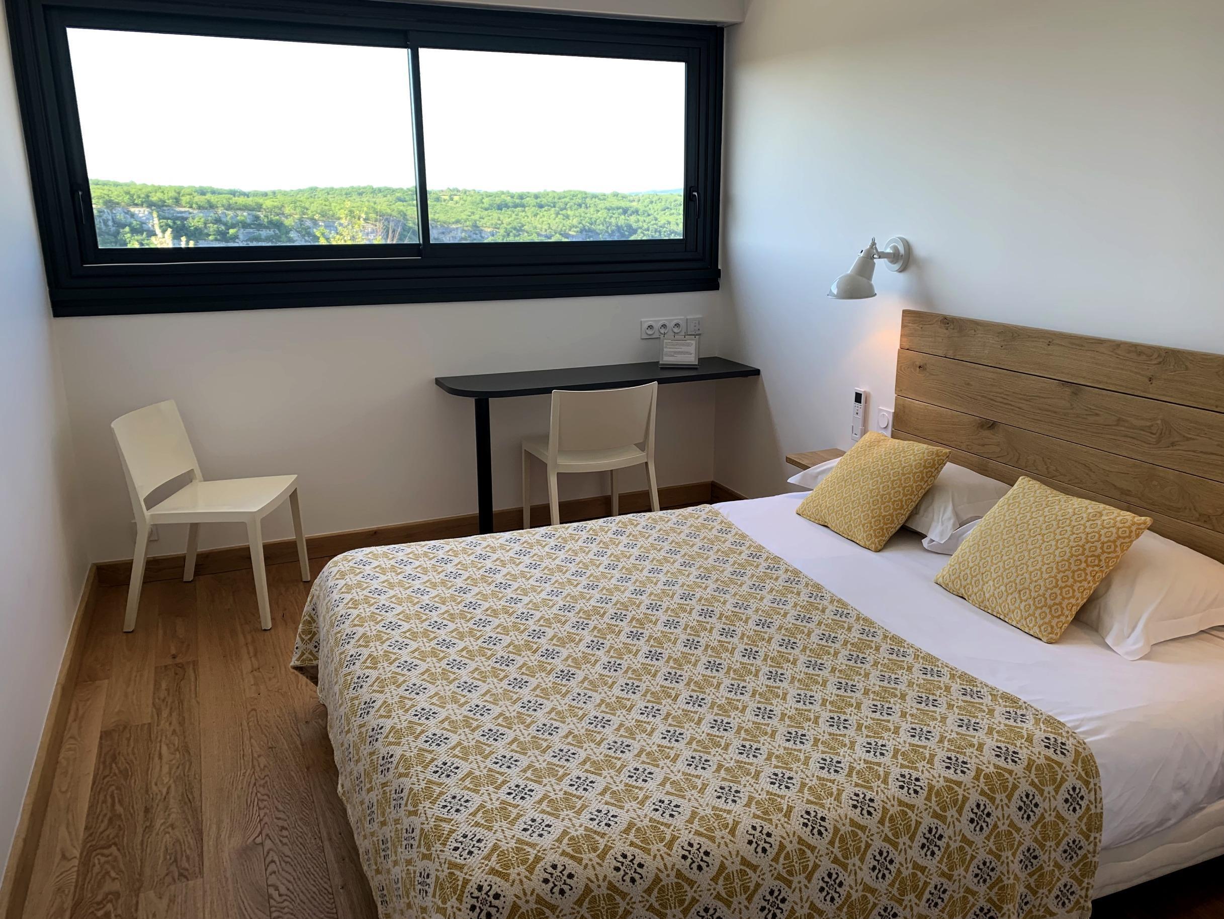 Logis Hotels - Le Bellaroc - Hotel 2 Etoiles Et Restaurant 로카마두르 외부 사진