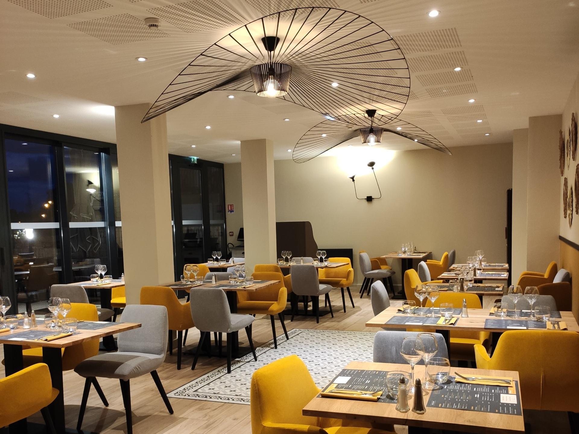 Logis Hotels - Le Bellaroc - Hotel 2 Etoiles Et Restaurant 로카마두르 외부 사진
