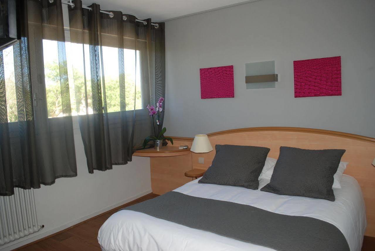 Logis Hotels - Le Bellaroc - Hotel 2 Etoiles Et Restaurant 로카마두르 외부 사진